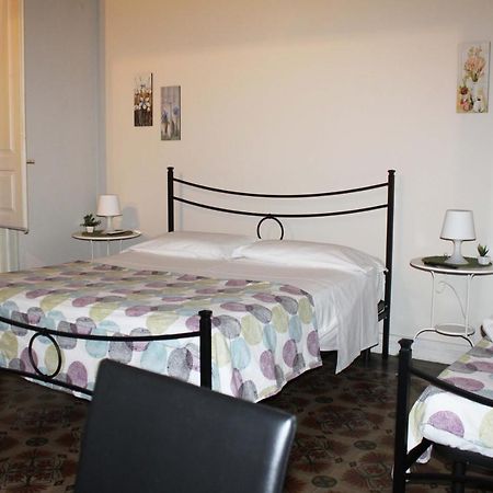 I 2 Puttini Bed & Breakfast Catania Bagian luar foto