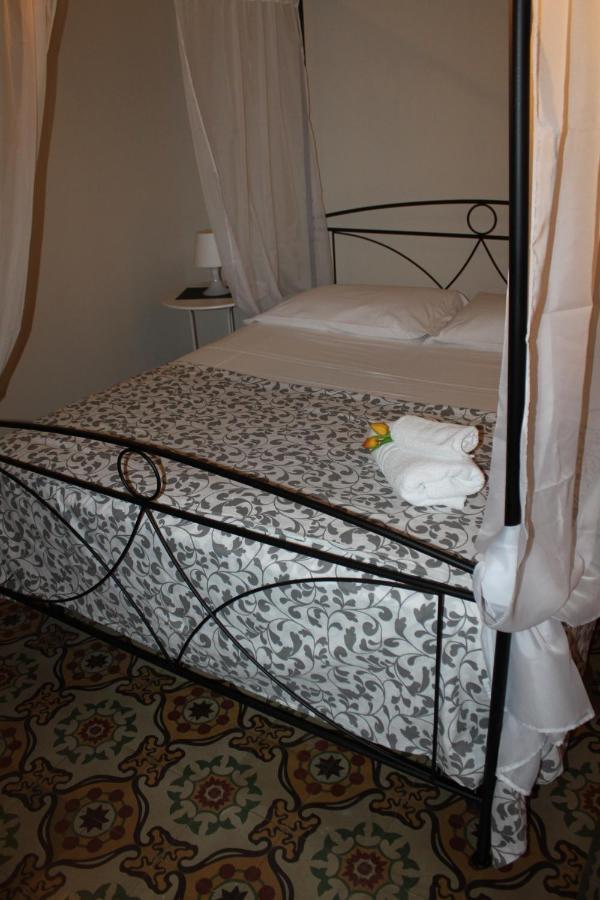 I 2 Puttini Bed & Breakfast Catania Bagian luar foto