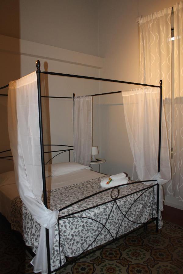 I 2 Puttini Bed & Breakfast Catania Bagian luar foto
