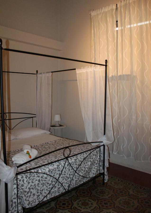 I 2 Puttini Bed & Breakfast Catania Bagian luar foto