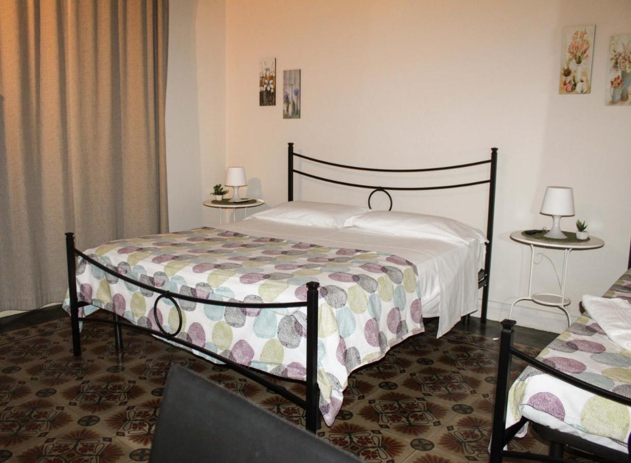 I 2 Puttini Bed & Breakfast Catania Bagian luar foto