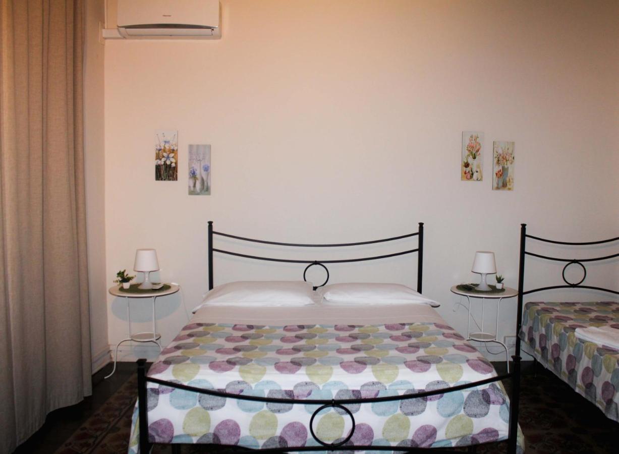 I 2 Puttini Bed & Breakfast Catania Bagian luar foto