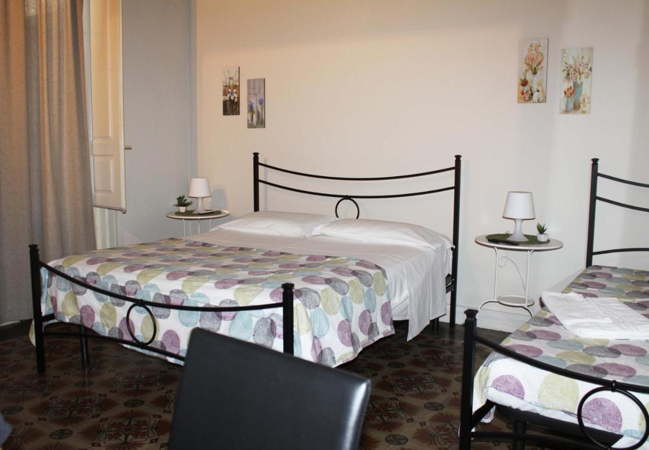 I 2 Puttini Bed & Breakfast Catania Bagian luar foto